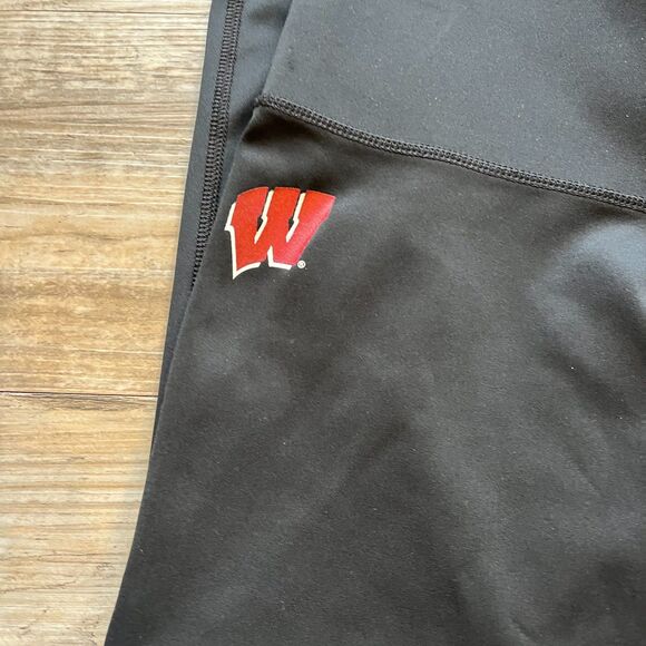 UW Madison Leggings Capris Black Small Wisconsin Red White University - Picture 3 of 7